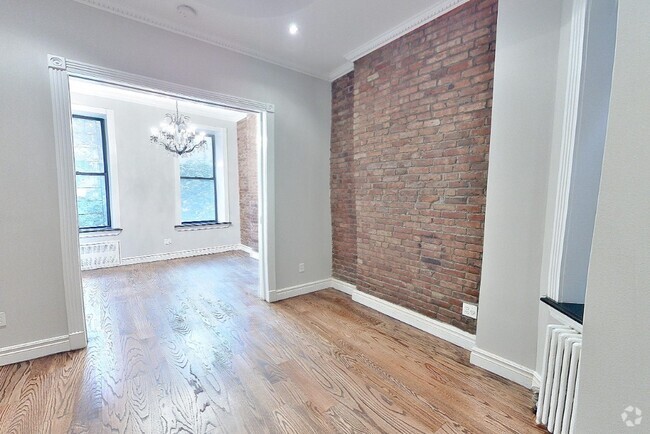 Building Photo - 246 Mott St Rental