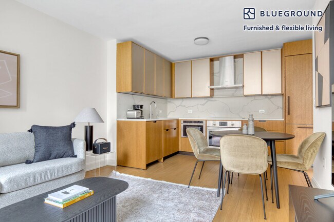 Photo - 420 E 54th St Unidad FL2-ID753