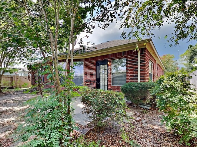 Building Photo - 3523 Pine Valley Dr Rental