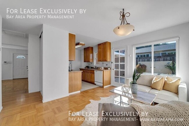 Photo - 1210 Sleepy Hollow Ln