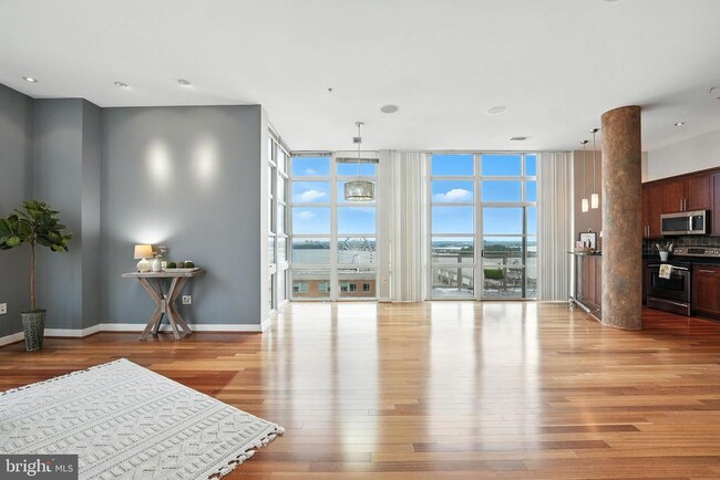 Building Photo - 157 Fleet St Unit 1102 Rental