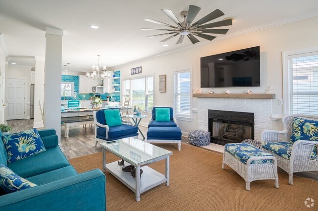 Building Photo - FURNISHED OFF-SEASON MONTHLY RENTAL - STAR...