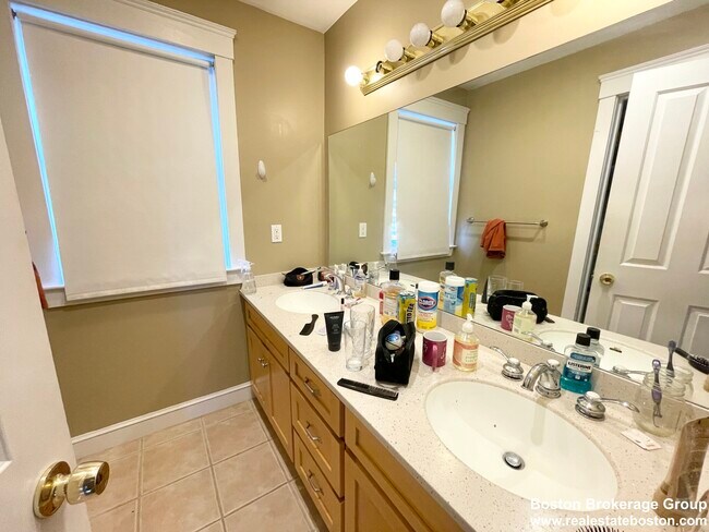 Photo - 25 Iroquois St Unidad 1