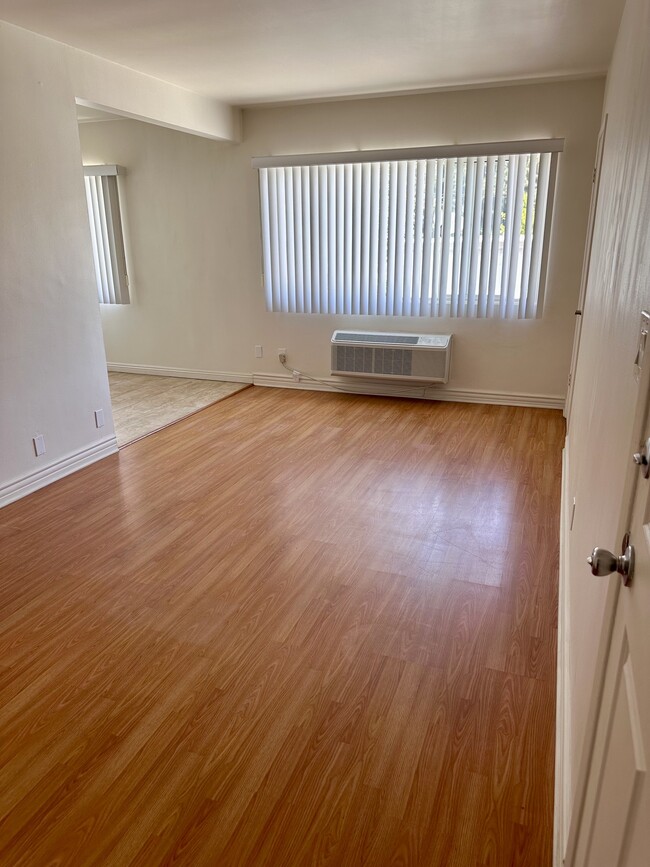 10850 Landale St Unit 3
