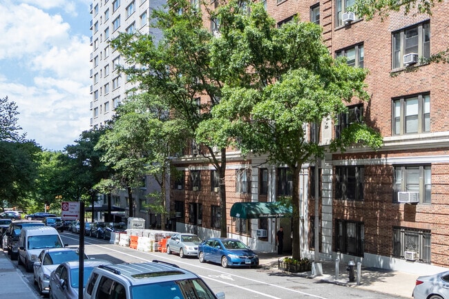 Photo - 321 W 78th St