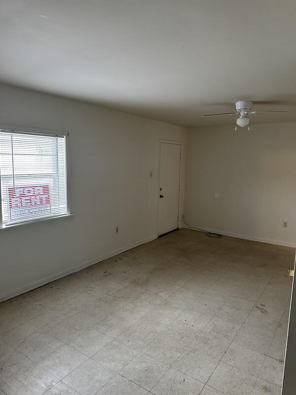 Photo - 808 S Oak St