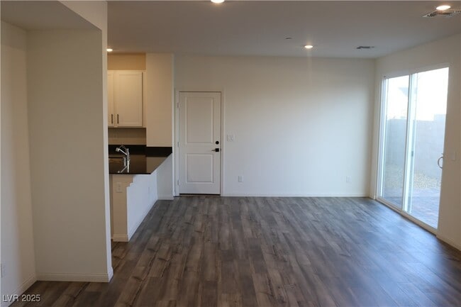 Photo - 3750 Battipaglia Ave