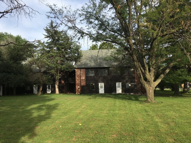 Photo - Evergreen Apartments