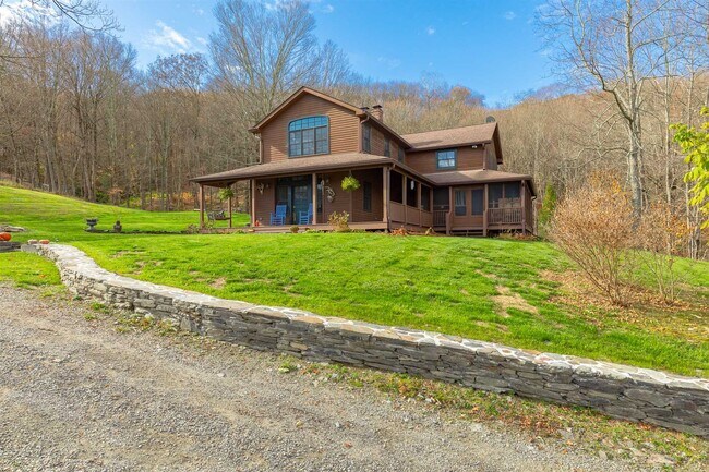Photo - 203 Deep Hollow Rd House