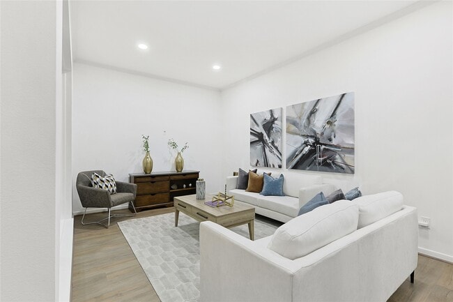 Photo - 526 Colquitt St