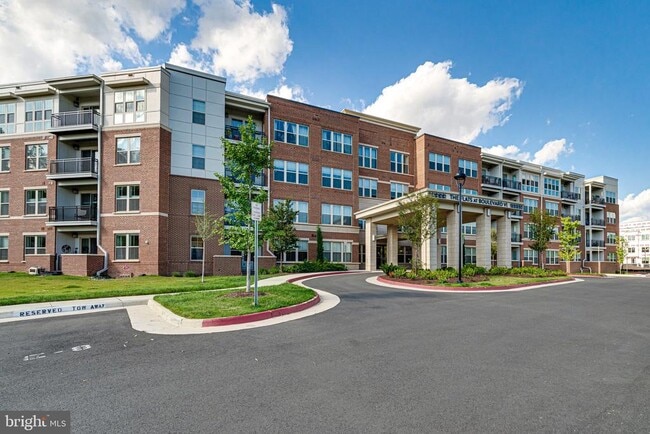 Building Photo - 10755 Fairgrounds Dr Unit 326 Rental