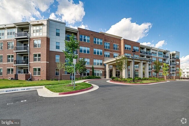 Building Photo - 10755 Fairgrounds Dr Unit 326 Rental