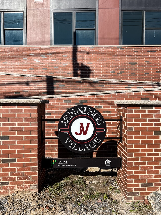Jennings Village - Jennings Village Apartments