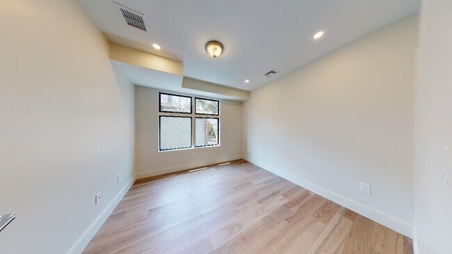 Photo - 41 Gladstone St Unit 2