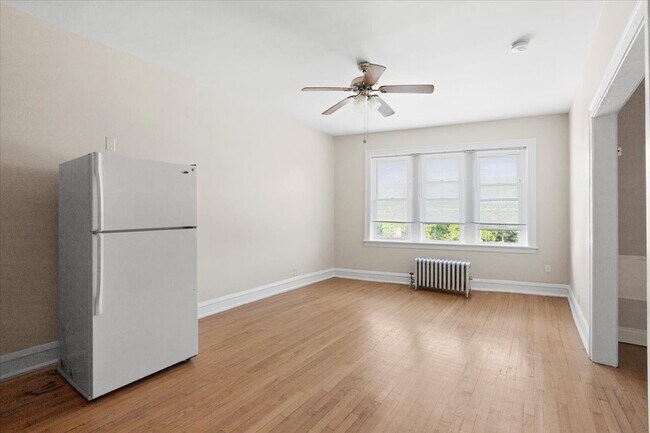 1145 W Morse Ave Unit 102
