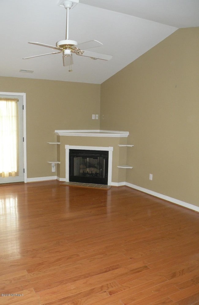 Photo - 114 Brody Ln