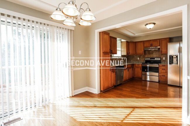 Photo - 1705 Vilas St