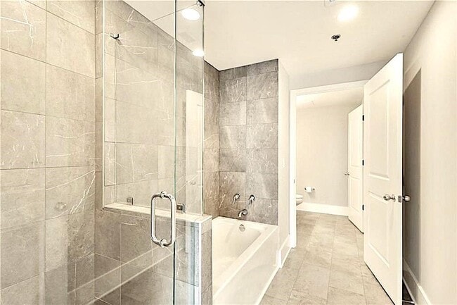 Photo - 3338 Peachtree Rd NE Unit 2604