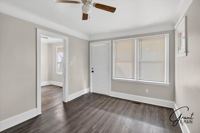 Photo - $1300 3 bedroom bungalow