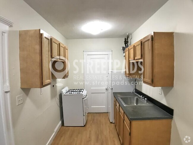 Building Photo - 1 bedroom in Boston MA 02215 Rental