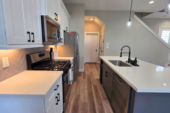 Photo - 8326 Curry Rd Unit ID1228882P