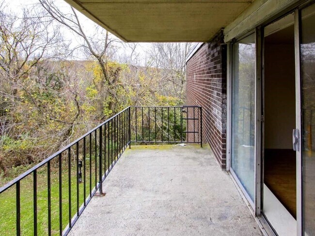 Photo - Pinetree Apartments