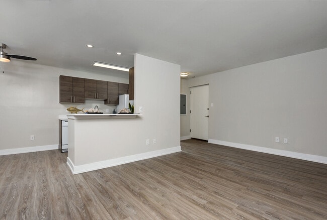 Photo - Algon Flats
