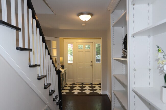 119 Griffin Ave