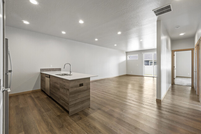 Building Photo - Thayer Cottages