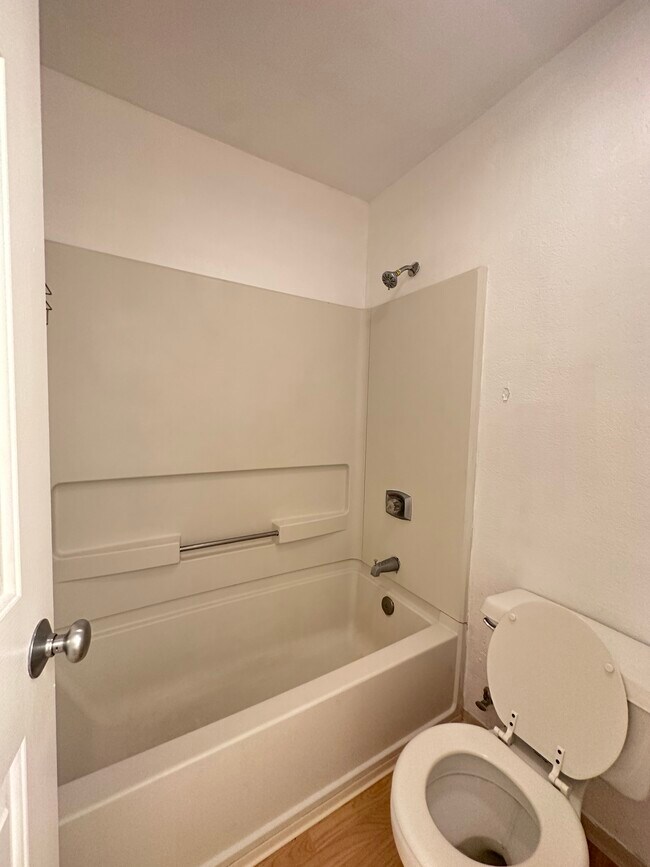 Photo - 3440 Lebon Dr Unit 4202