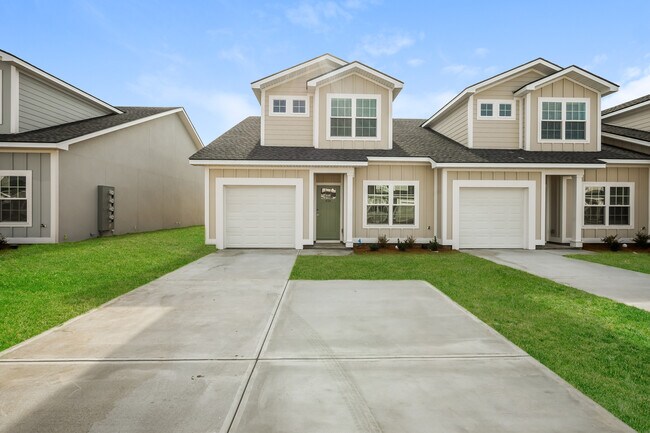 Photo - 1033 Walker Point Way