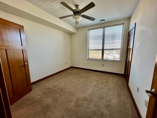 Photo - 1917 Monroe St