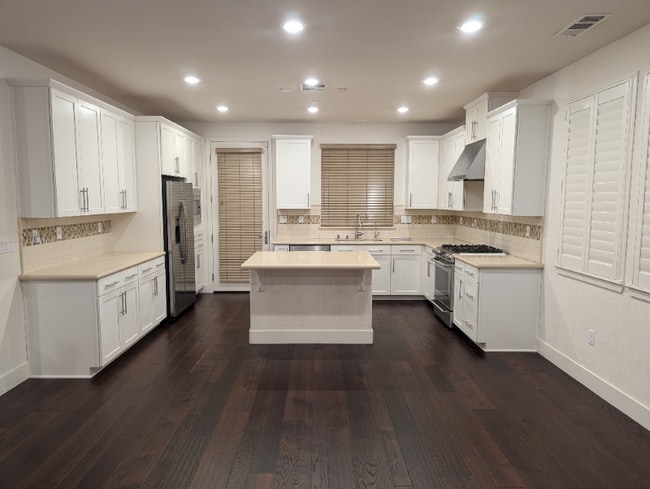 Photo - 2768 Alliston Loop