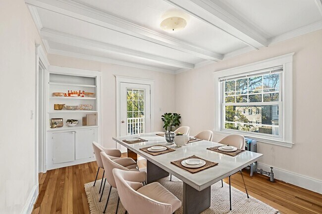 Photo - 44 Irving St