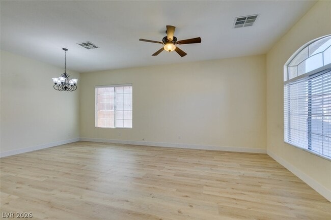 Photo - 6116 Mott Smith St