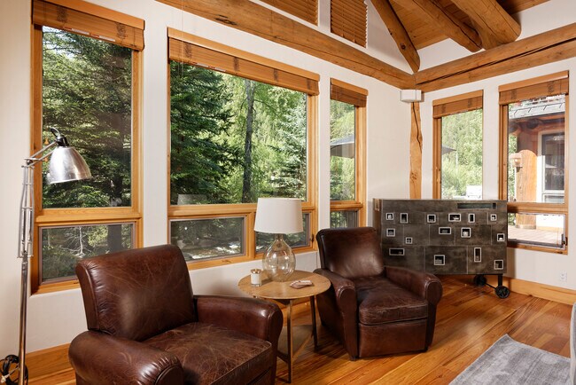 Photo - 1417 Crystal Lake Rd