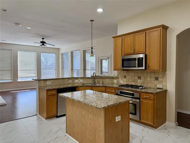 Photo - 131 Fallkirk Dr