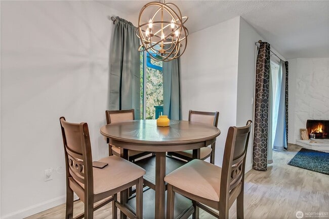 Photo - 419 S 325th Pl