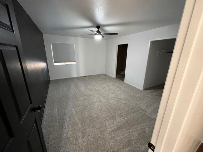 Photo - 1041 Deena Way