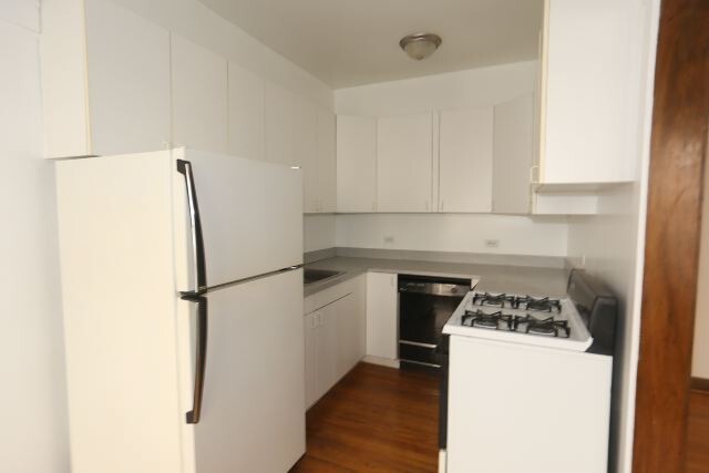 Photo - 824 W Waveland Ave Unit 50