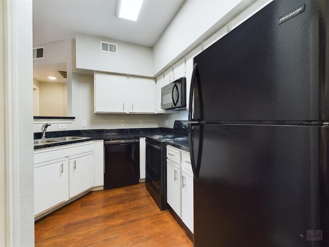 Photo - 2320 Gracy Farms Ln Unit 925