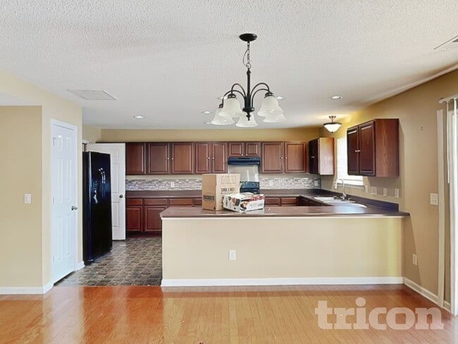 Photo - 2419 Harwood Hills Ln