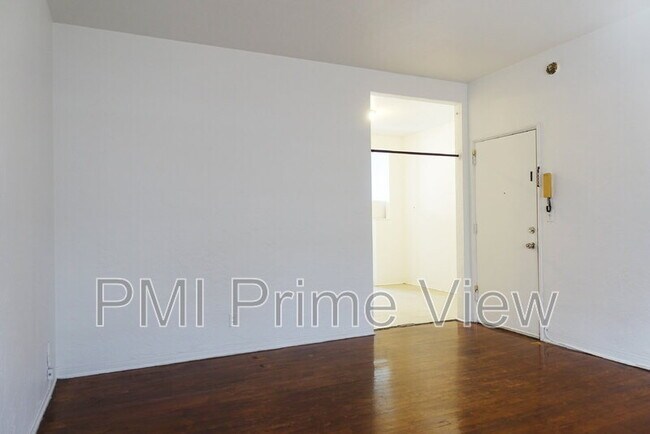 Photo - 905 16th St Unit #8