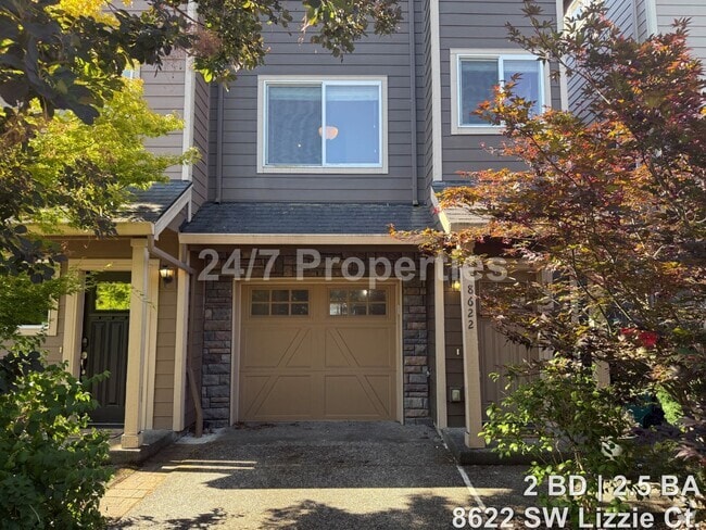Building Photo - Cozy and Spacious Townhome w/ Deck & Balco...