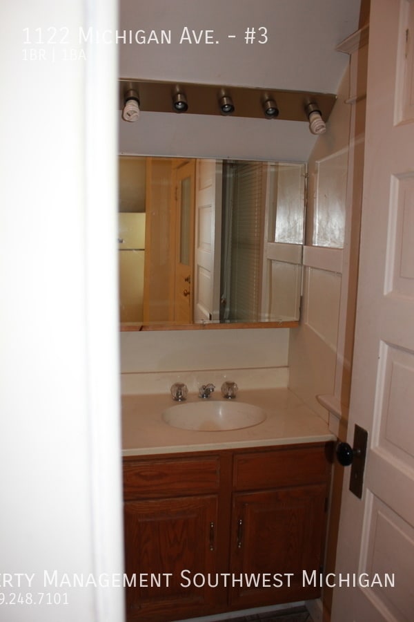 Photo - 1122 Michigan Ave Unit #3