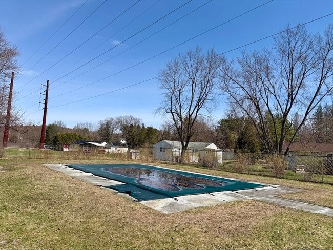 Photo - 105 Pomeroy Ln