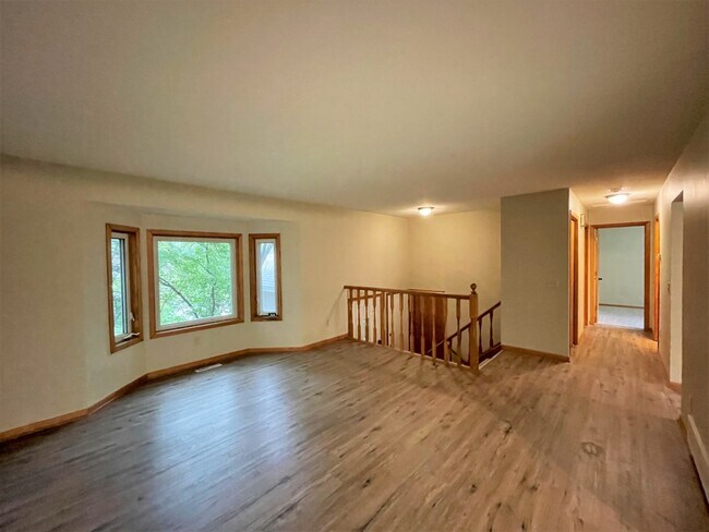 Photo - 7008 43rd St N