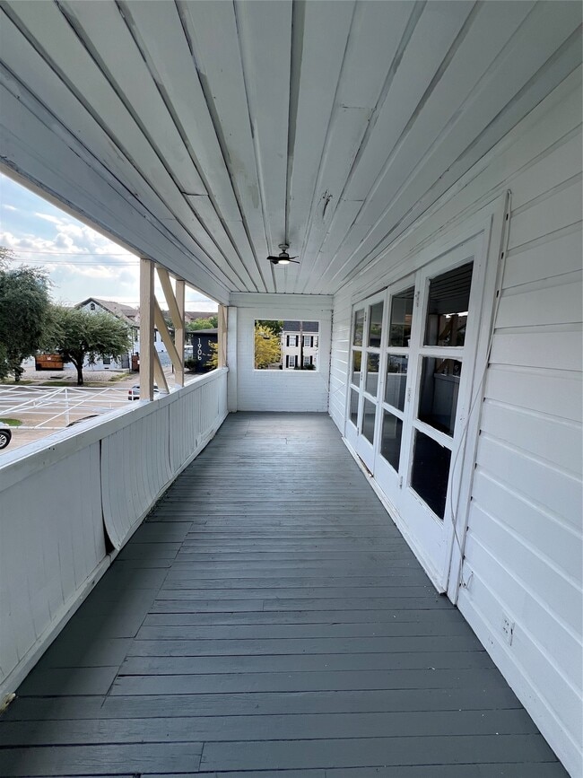 Photo - 1905 Binz St Unit 6