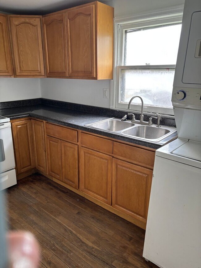 Photo - 121 W South C St Unit B