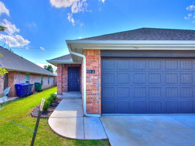 Photo - 616 Maleah Pl
